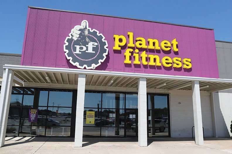 You are currently viewing Planet Fitness – 4645 Venice Blvd, Los Angeles, CA 90019
